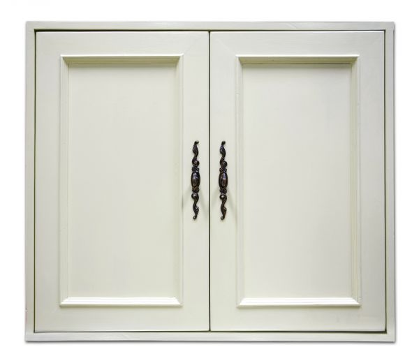 Cupboard Hardware Replacement